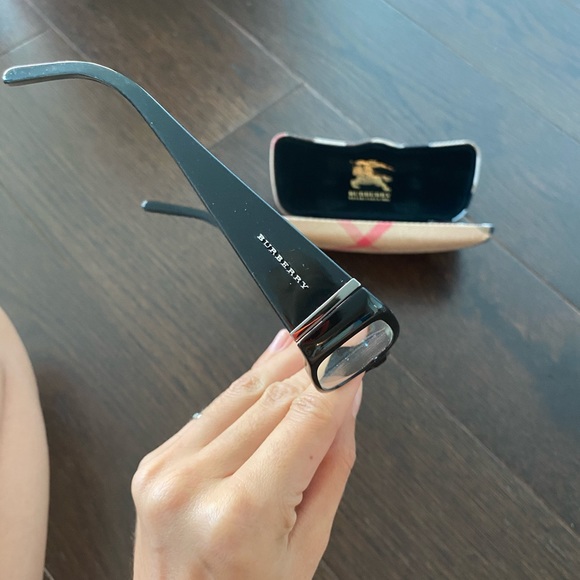 Burberry glasses - Picture 2 of 5